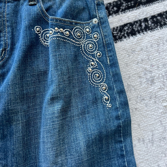 Baccini Embroidered Denim Maxi Skirt Boho Western Y2K Studded Jean Skirt Size 10 - Picture 7 of 8